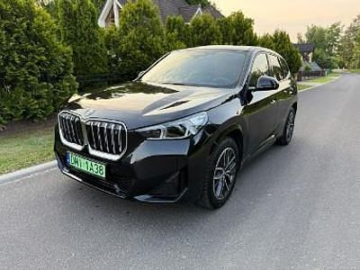 Czarny (metalik, perła) Używany 2023 BMW iX1 M Sport SUV | 180 000 zł