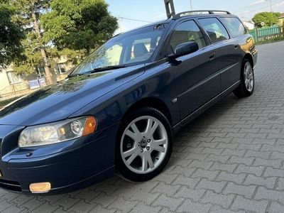 używany Volvo V70 II Lift 2.5T 210KM Xenon Skóra Climatronic Serwis Hak Alu!