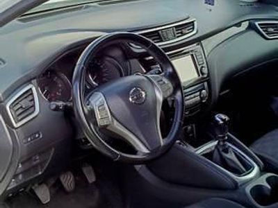 Biały Używany 2014 Nissan Qashqai SUV | 45 500 zł (Dość drogi)