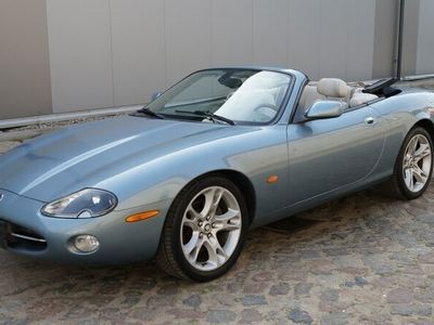 Jaguar XK8