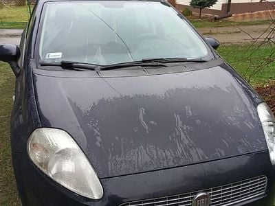 Używany Fiat Punto 2009 Granatowy Hatchback