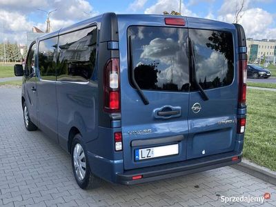 Używany Opel Vivaro 2017 Niebieski Minivan