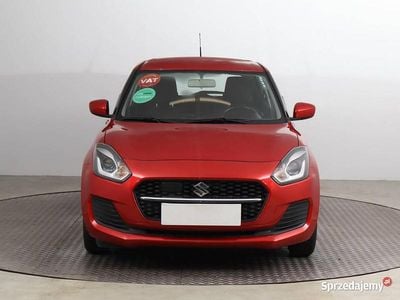 Używany Suzuki Swift 2021 Czerwony Hatchback