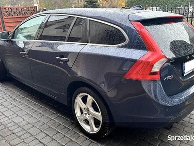 Używany Volvo V60 Momentum 2012 Granatowy Kombi