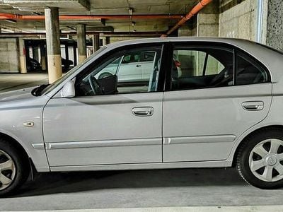 Srebrny Używany 2005 Hyundai Accent GLS Hatchback | 8900 zł