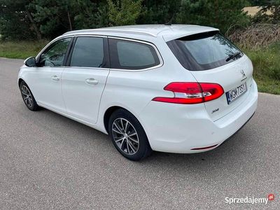 Biały Używany 2015 Peugeot 308 Kombi | 29 900 zł