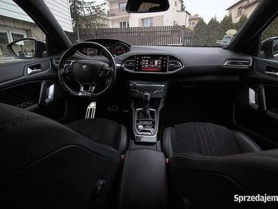 Używany Peugeot 308 GT 2017 Czerwony Kombi