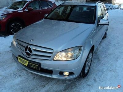 Srebrny Używany 2009 Mercedes C180 Kombi | 26 900 zł (Uczciwa cena)
