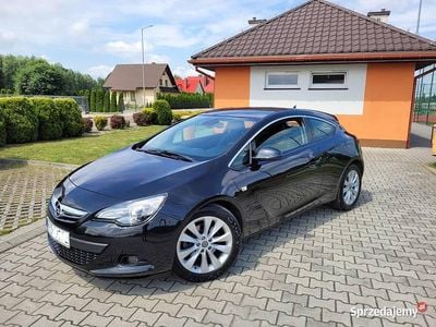 Czarny Używany 2013 Opel Astra GTC Coupe | 27 900 zł (Uczciwa cena)