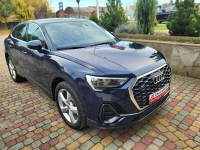 Niebieski ciemny Używany 2020 Audi Q3 SUV | 139 000 zł