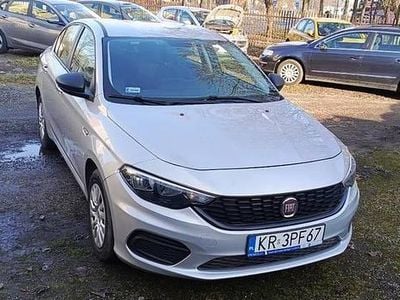 Używany Fiat Tipo 2019 Srebrny Sedan/Limuzyna