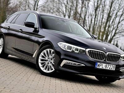 Niebieski ciemny (metalik, perła) Używany 2018 BMW 520 Luxury Line Kombi | 77 900 zł (Dobra cena)