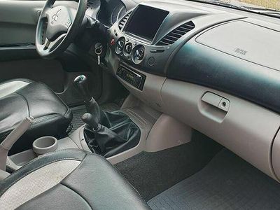 Używany Mitsubishi L200 2008 Inny kolor Pickup
