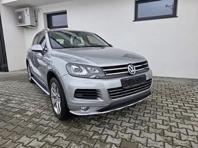 Srebrny Używany 2011 VW Touareg SUV | 38 900 zł