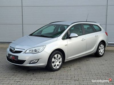 używany Opel Astra 1.4dm 101KM 2012r. 185 000km