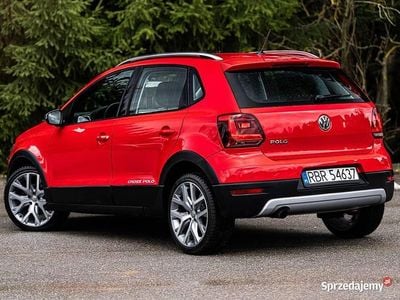 Czerwony Używany 2015 VW Polo Cross Hatchback | 37 900 zł