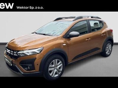 Pomarańczowy Używany 2023 Dacia Sandero Expression Hatchback | 75 900 zł (Dość drogi)