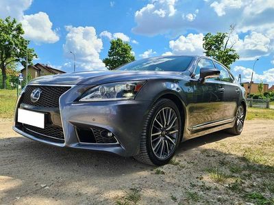 Szary Używany 2014 Lexus LS600h Sport Line Sedan/Limuzyna | 122 450 zł