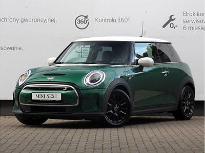 Używany Mini Cooper SE Hatch 135 kW (184 KM) 2022 British racing green iv metalizowany Hatchback