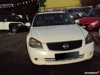 używany Nissan Altima manual 2,5 benzyna