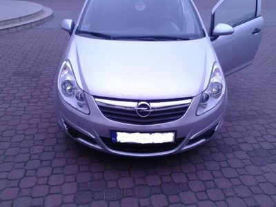 używany Opel Corsa 1.3 DCI 2009r 138 tys. diesel srebrny metalik