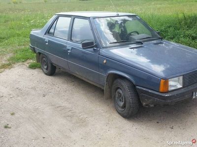 Używany Renault R9 1983 Sedan/Limuzyna