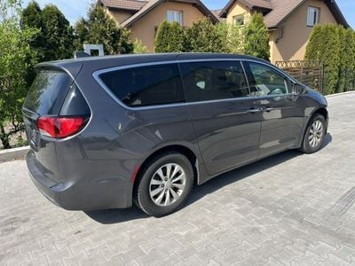 Szary (metalik) Używany 2019 Chrysler Pacifica SUV | 49 500 zł