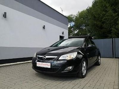 używany Opel Astra 4dm 140KM 2012r. 155 000km