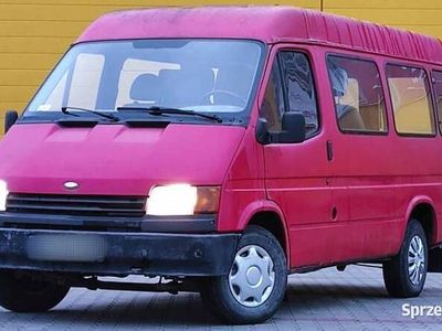 używany Ford Transit w bardzo dobrym stanie/ Nowy akumulator i opony