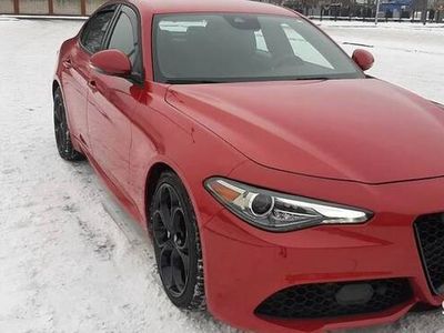 Używany Alfa Romeo Giulia 280 KM (205 kW) 2022 Czerwony Sedan/Limuzyna