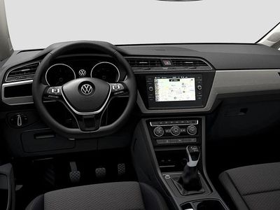 Używany 2022 VW Touran Minivan | 81 900 zł