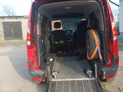 Używany Renault Kangoo 2012 Czerwony Sedan/Limuzyna