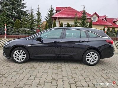 Czarny Używany 2016 Opel Astra Kombi | 35 800 zł (Uczciwa cena)