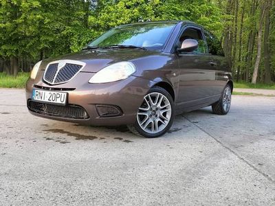 używany Lancia Ypsilon ypsilon versus 1.4 16v 95KM 2010rversus 1.4 16v 95KM 2010r