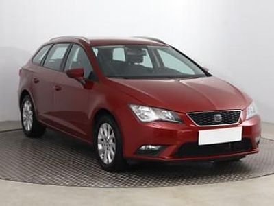 Czerwony Używany 2014 Seat Leon Kombi | 27 999 zł (Uczciwa cena)
