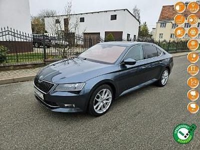 Szary Używany 2017 Skoda Superb Hatchback | 54 999 zł (Uczciwa cena)
