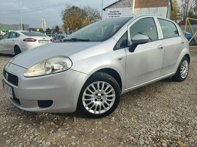 Używany Fiat Punto 78 KM (57 kW) 2010 Srebrny (metalik) Hatchback