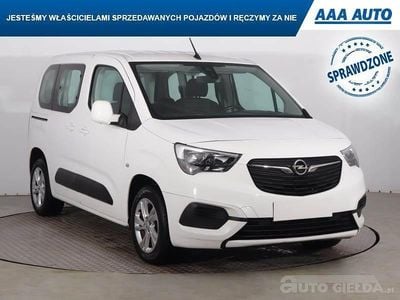 Używany Opel Combo 110 KM (80 kW) 2019 Biały Minivan