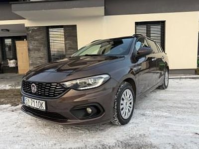 Brązowy Używany 2019 Fiat Tipo Lounge Kombi | 46 900 zł (Uczciwa cena)