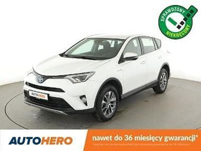 Biały (metalik) Używany 2017 Toyota RAV4 Hybrid SUV | 78 200 zł (Dobra cena)