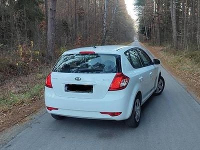 Używany 2010 Kia Ceed Hatchback | 17 000 zł (Uczciwa cena)