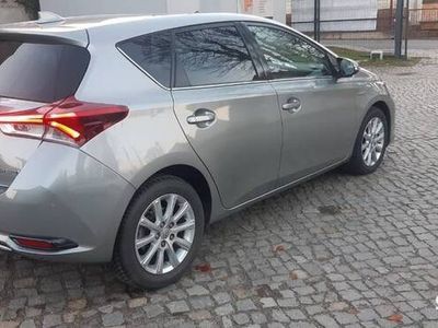 Toyota Auris Hybrid