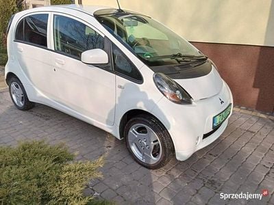 Biały Używany 2011 Mitsubishi i-MiEV Hatchback | 15 500 zł