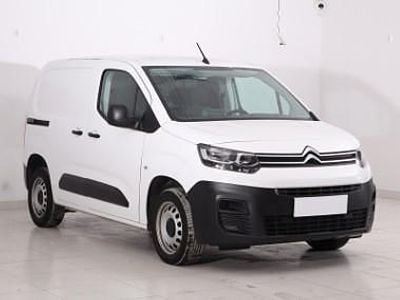 Używany Citroën Berlingo 131 KM (96 kW) 2022 Biały Minivan