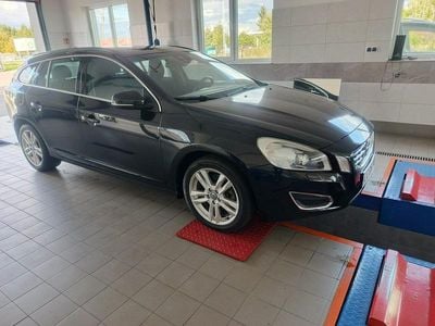 Czarny (metalik) Używany 2013 Volvo V60 Kombi | 29 999 zł (Super Cena)