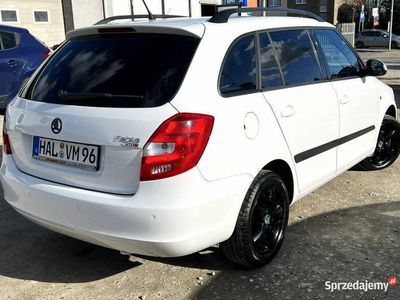 używany Skoda Fabia 1.2dm 70KM 2009r. 113 031km