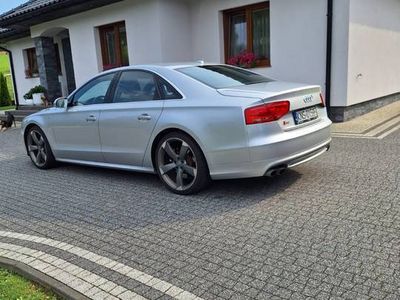 Używany Audi S8 2013 Srebrny Sedan/Limuzyna