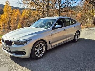 Używany BMW 318 Advantage 150 KM (110 kW) 2020 Srebrny Hatchback