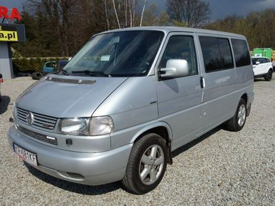 używany VW Caravelle 2.5dm 102KM 2003r. 490 000km