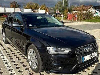 Używany Audi A4 2013 Granatowy Kombi